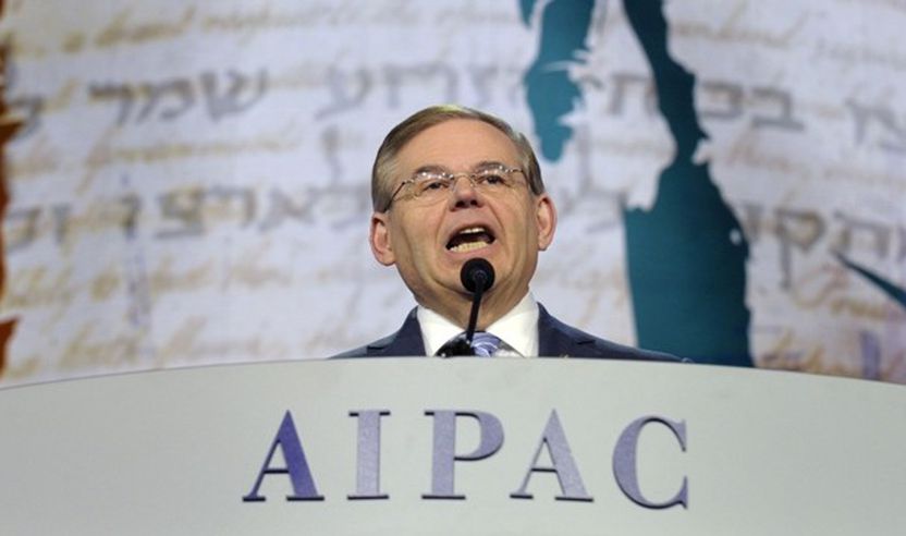Në foto: Kryetari i Komitetit për Punë të Jashtme të Senatit, Senatori Robert Menendez gjatë fjalimit para Komitetit Amerikan-Iizraelit për Çështje Publike ( AIPAC ), 5 mars 2013.
