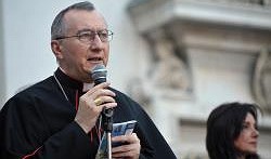 Kardinali Parolin