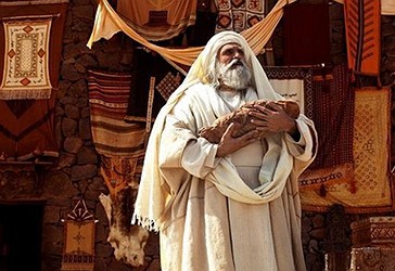 Aktori Ali Reza Shuxhanouri, në rolin e Abdul-Mutalibit