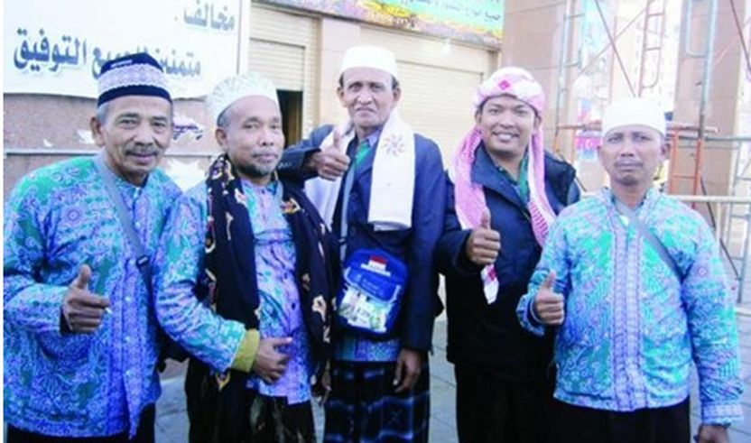Disa haxhinjt nga Indonezia në Medine 