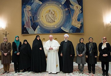Papa Françesku gjatë  takimit me zëvendëskryetaren e Iranit, Masoumeh Ebtekar, në Vatikan 