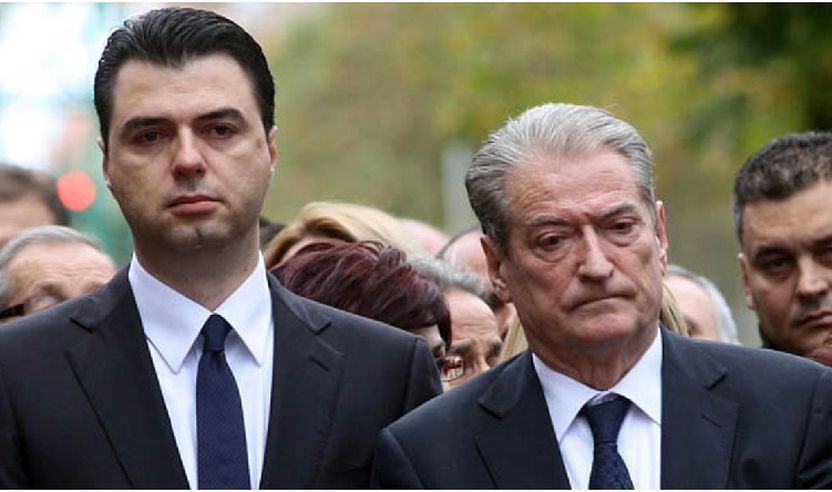 Lulzim Basha, kryetari aktuali Partisë Demokratike, për jashtoi pak ditë më parë nga Grupi Parlamentar i Partisë, ish-liderin historik Sali Berisha.